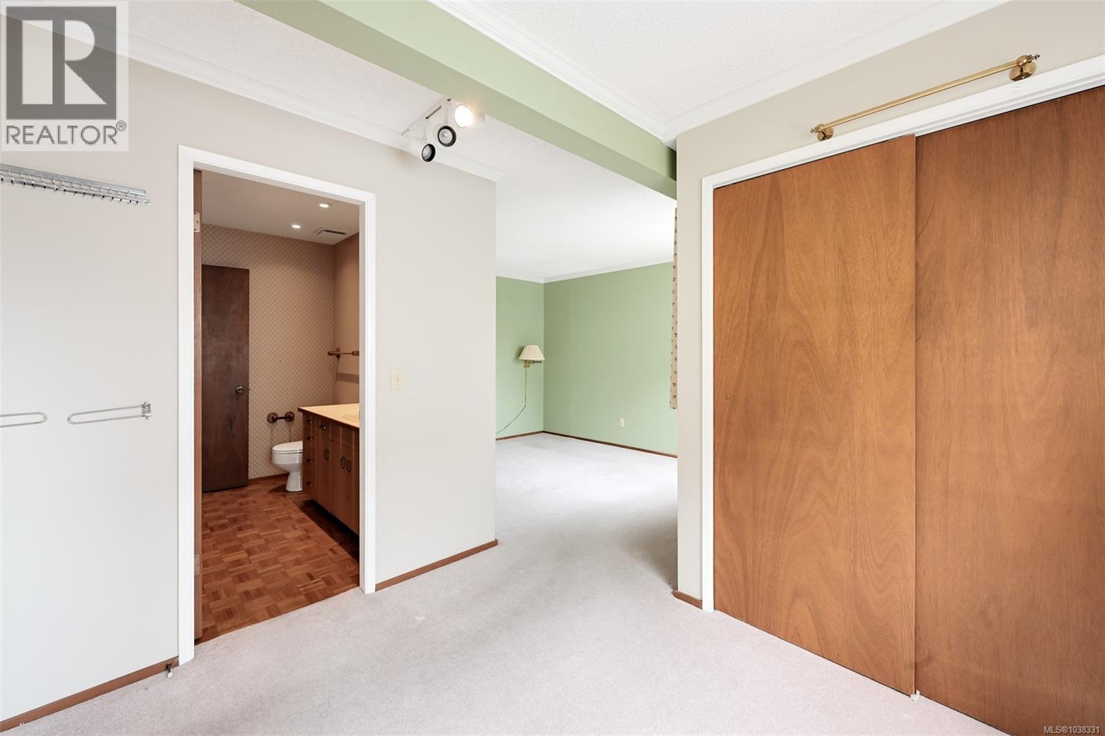 558 Dallas Rd - 23