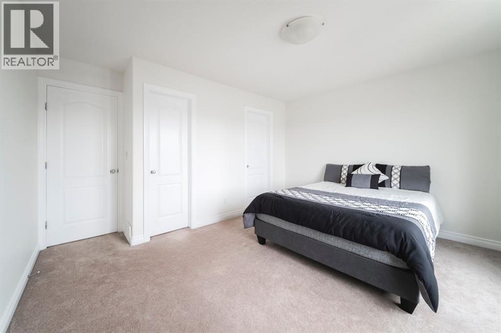 274 Thrush Street - 29