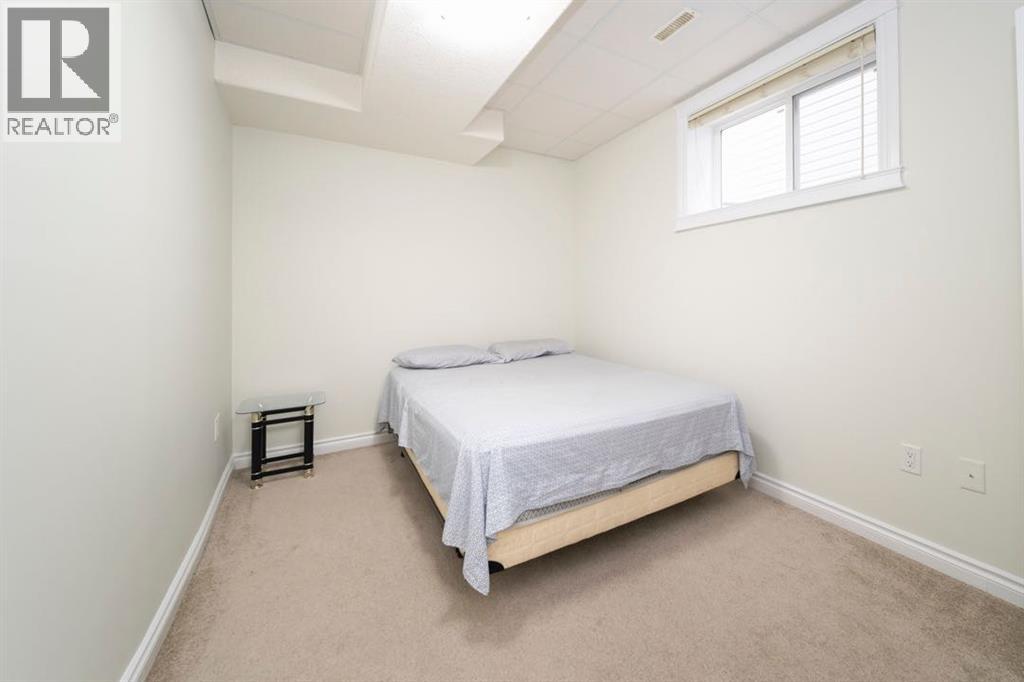 274 Thrush Street - 43