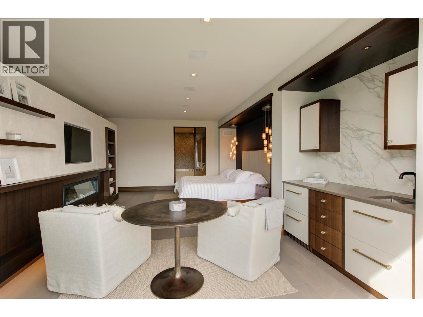 3745 West Bay Road Unit# 14, West Kelowna