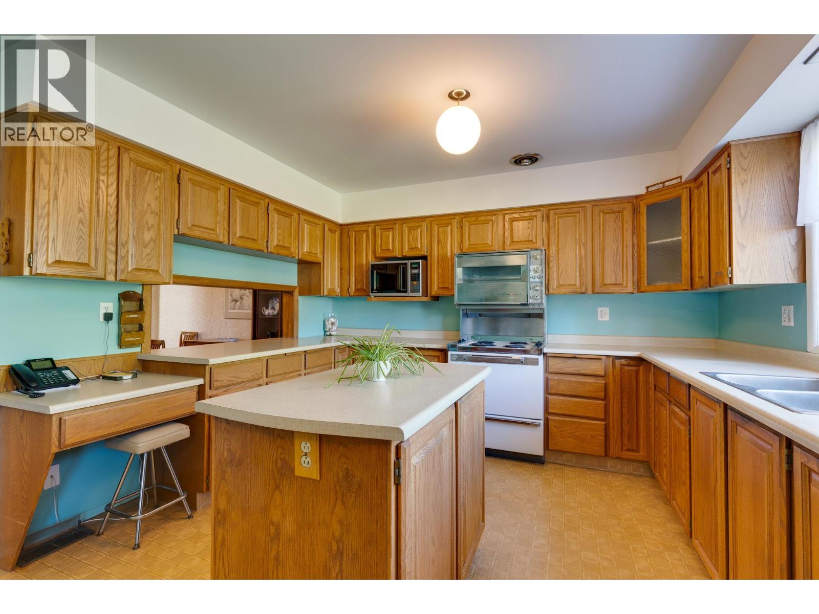 905 ALWARD STREET - 9