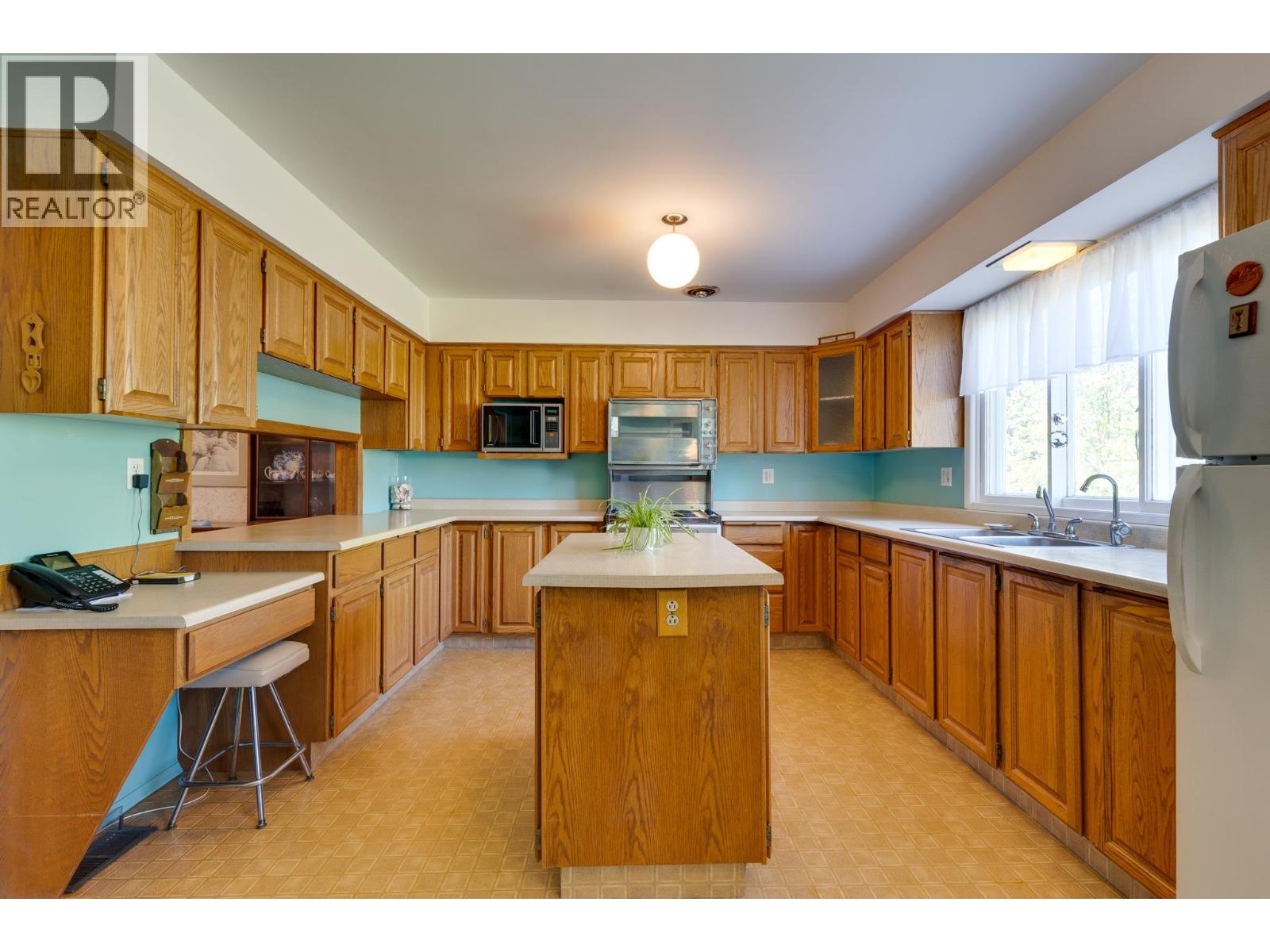 905 ALWARD STREET - 11