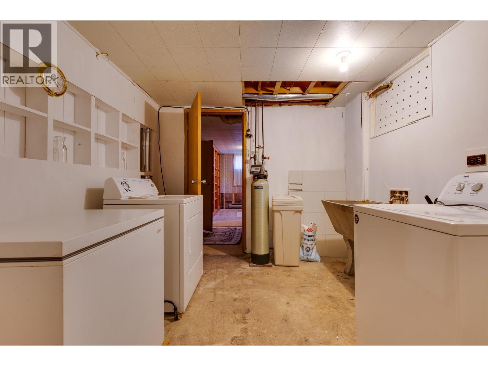 905 ALWARD STREET - 20
