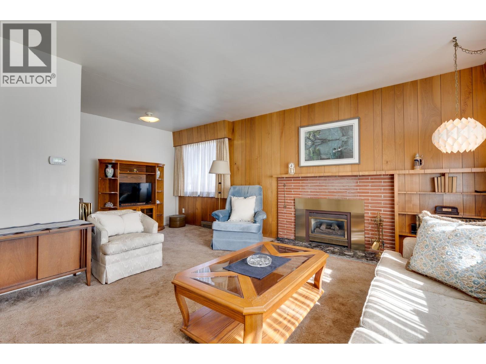 905 ALWARD STREET - Image 2