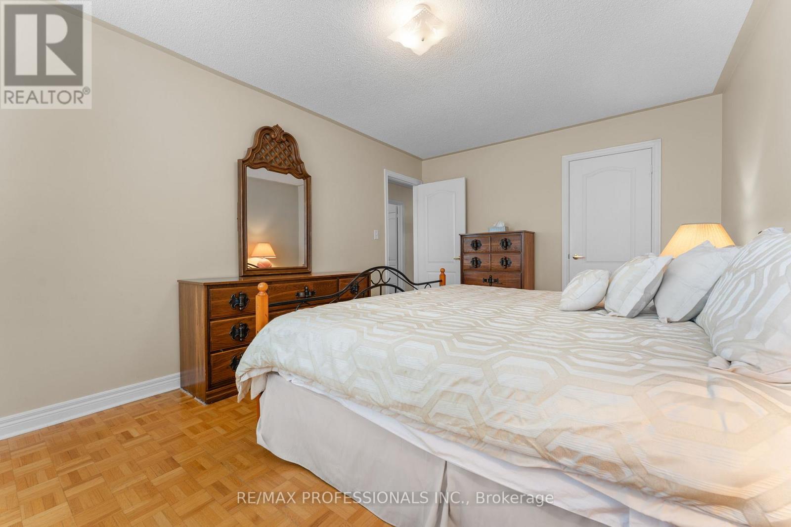 15 TARQUINI CRESCENT - 28
