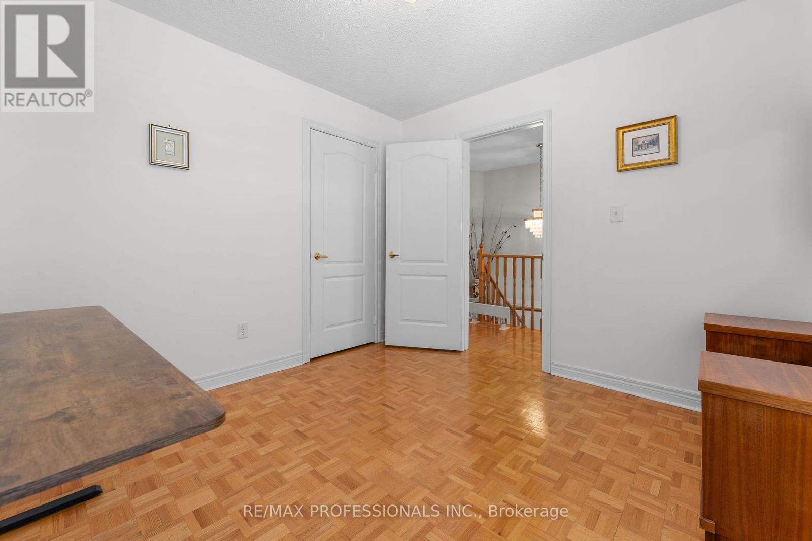 15 TARQUINI CRESCENT - 32