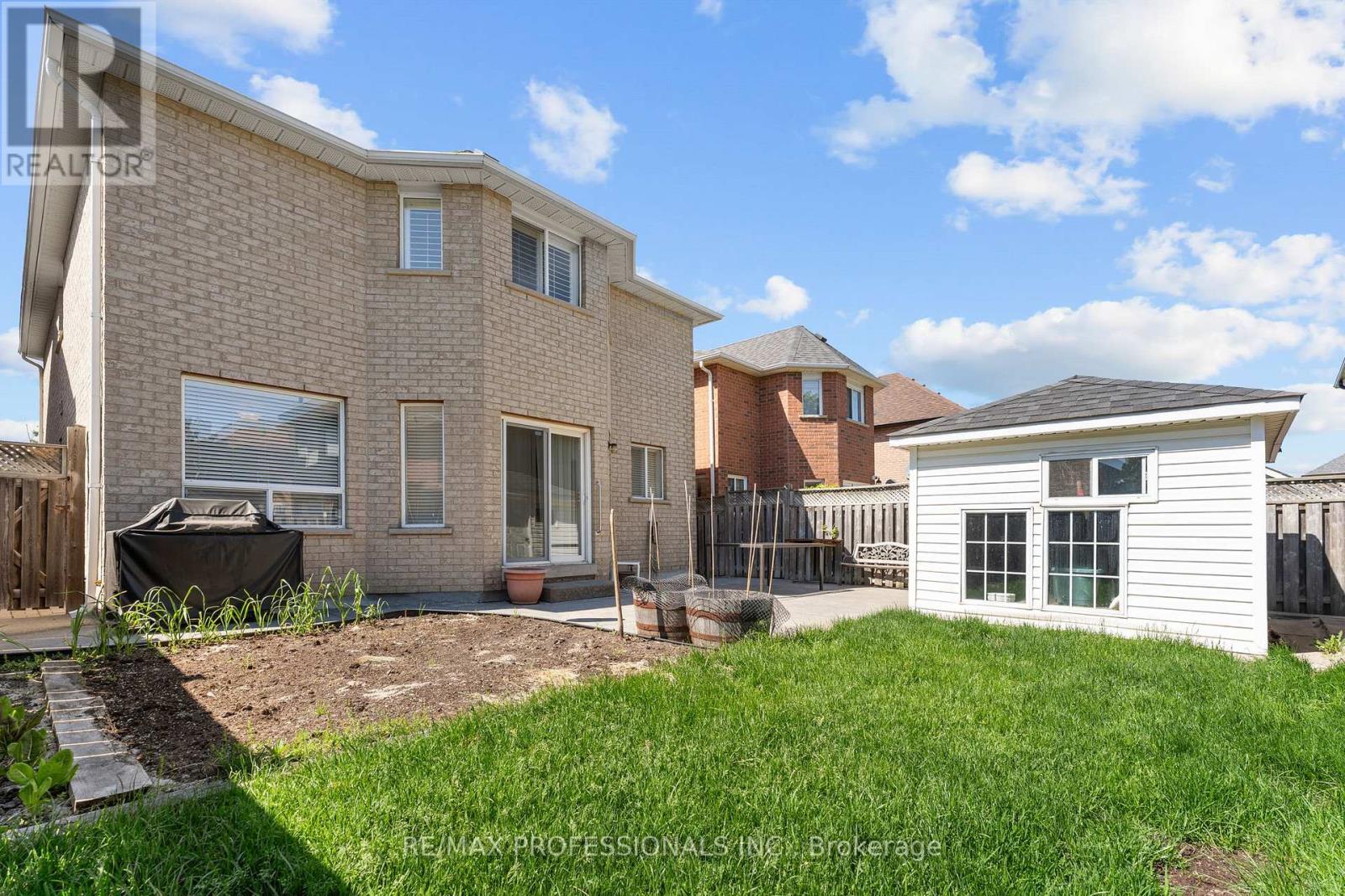 15 TARQUINI CRESCENT - 44