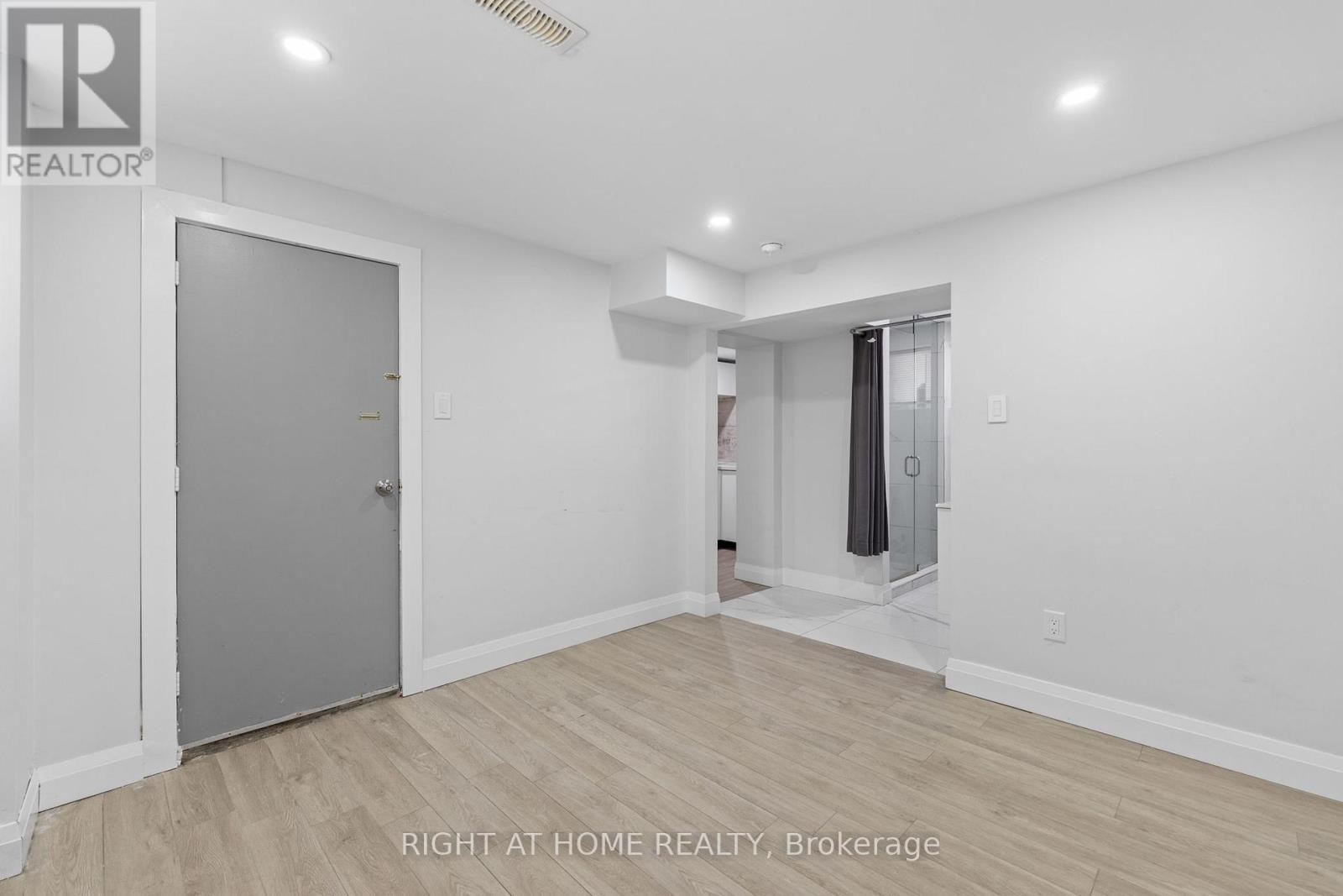 72 KATHERINE ROAD - 28