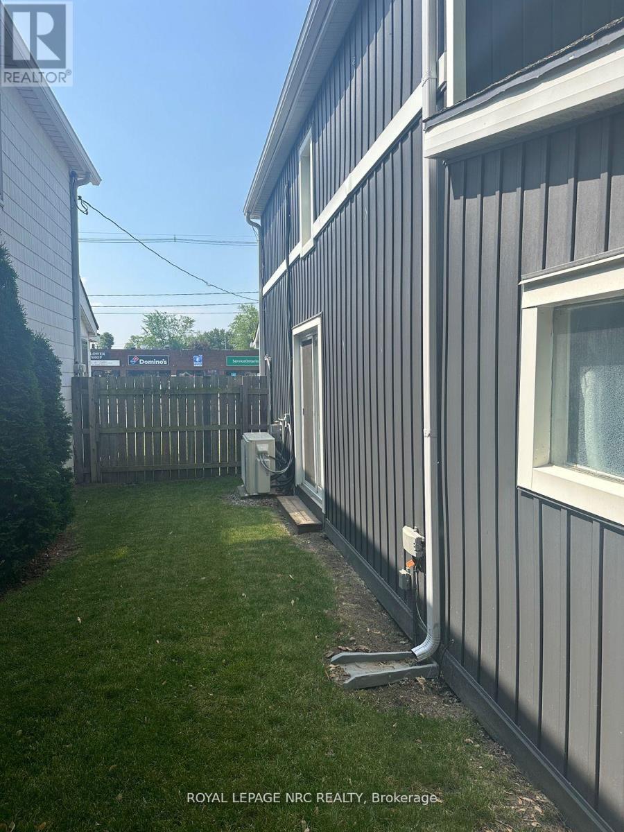 10 THOROLD ROAD - 31