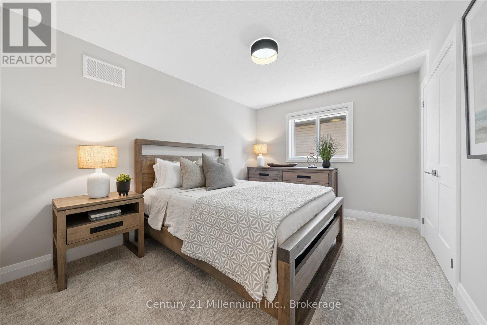 54 MAIDENS CRESCENT - 31