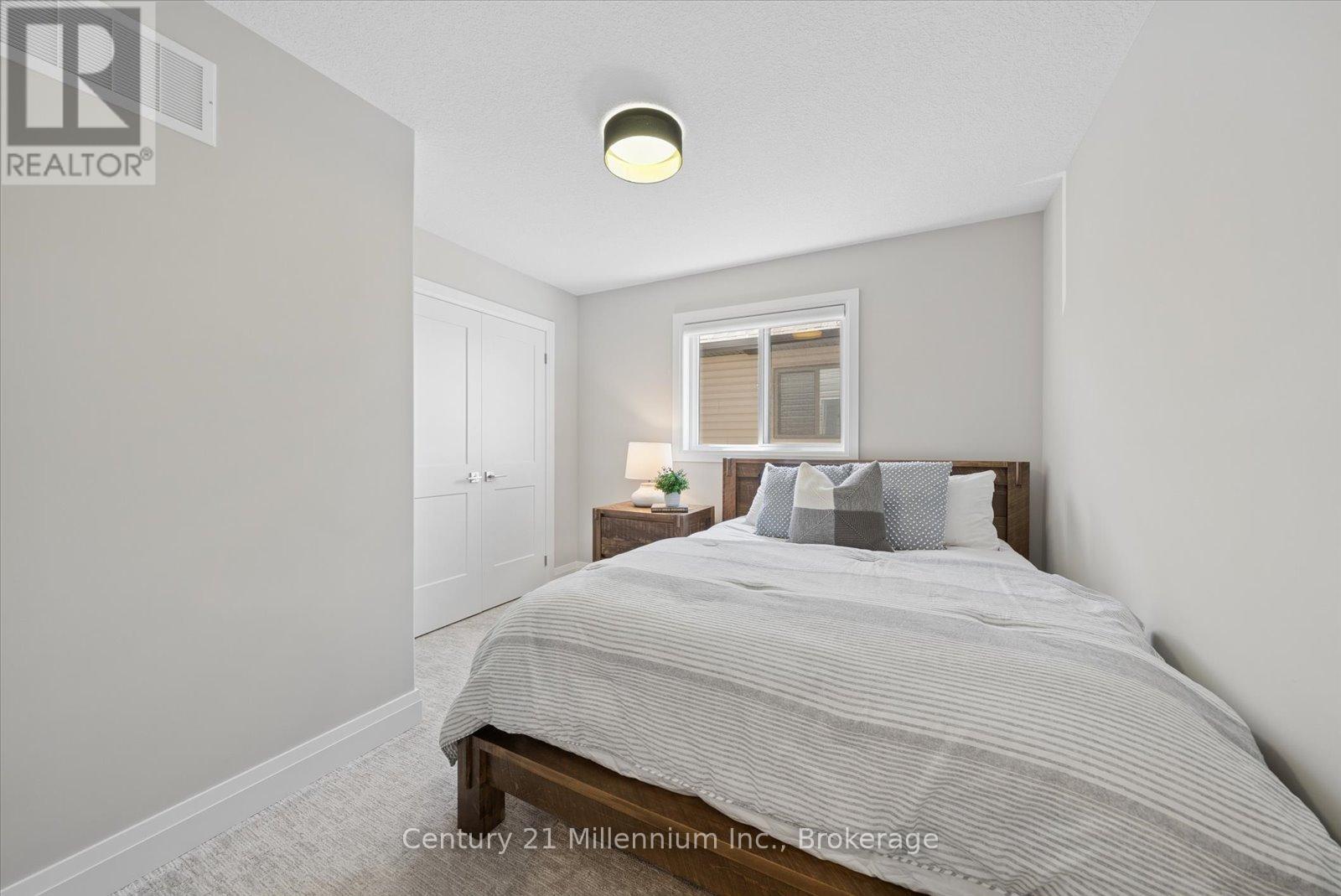 54 MAIDENS CRESCENT - 34