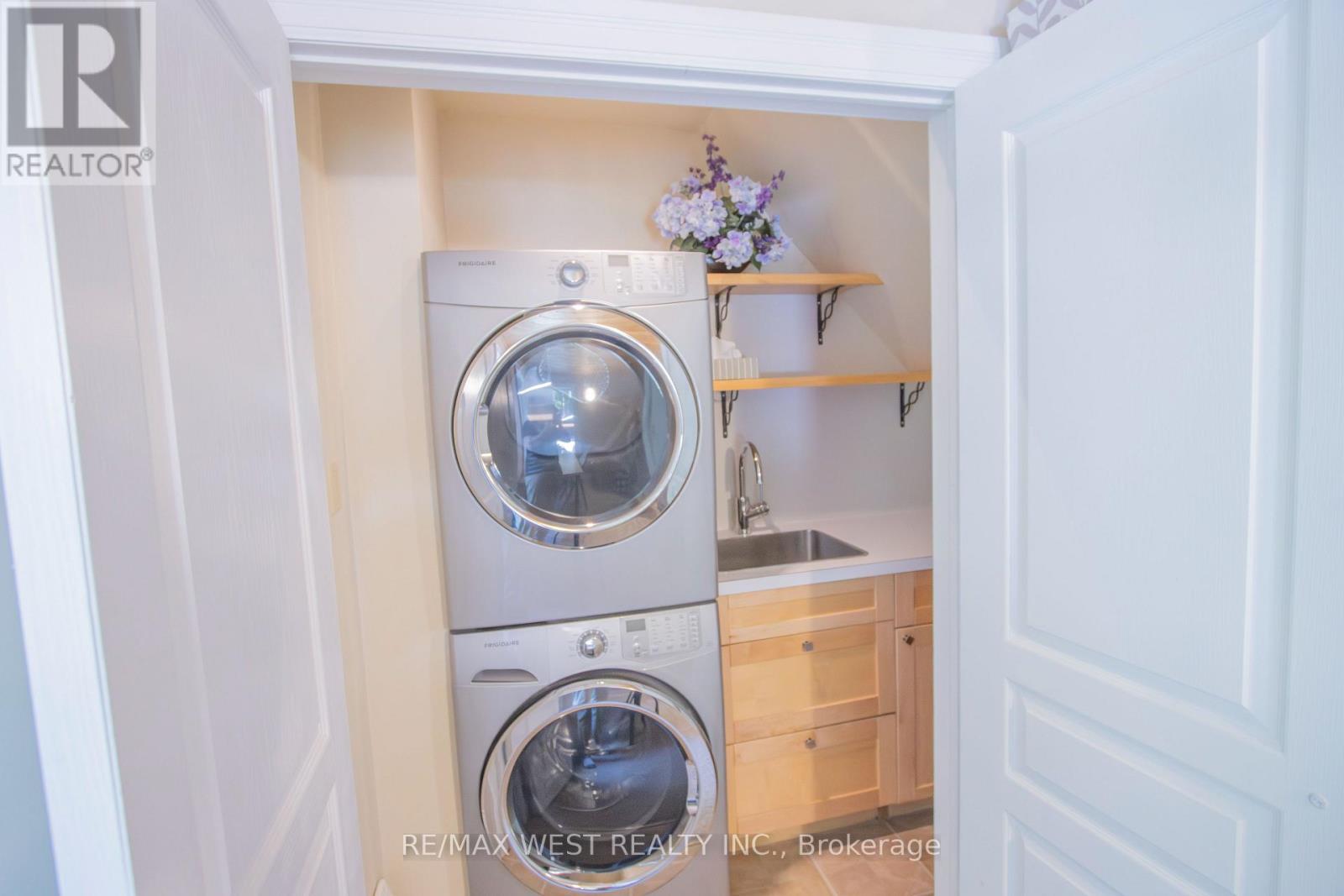 1158 LORNE LANE - 18