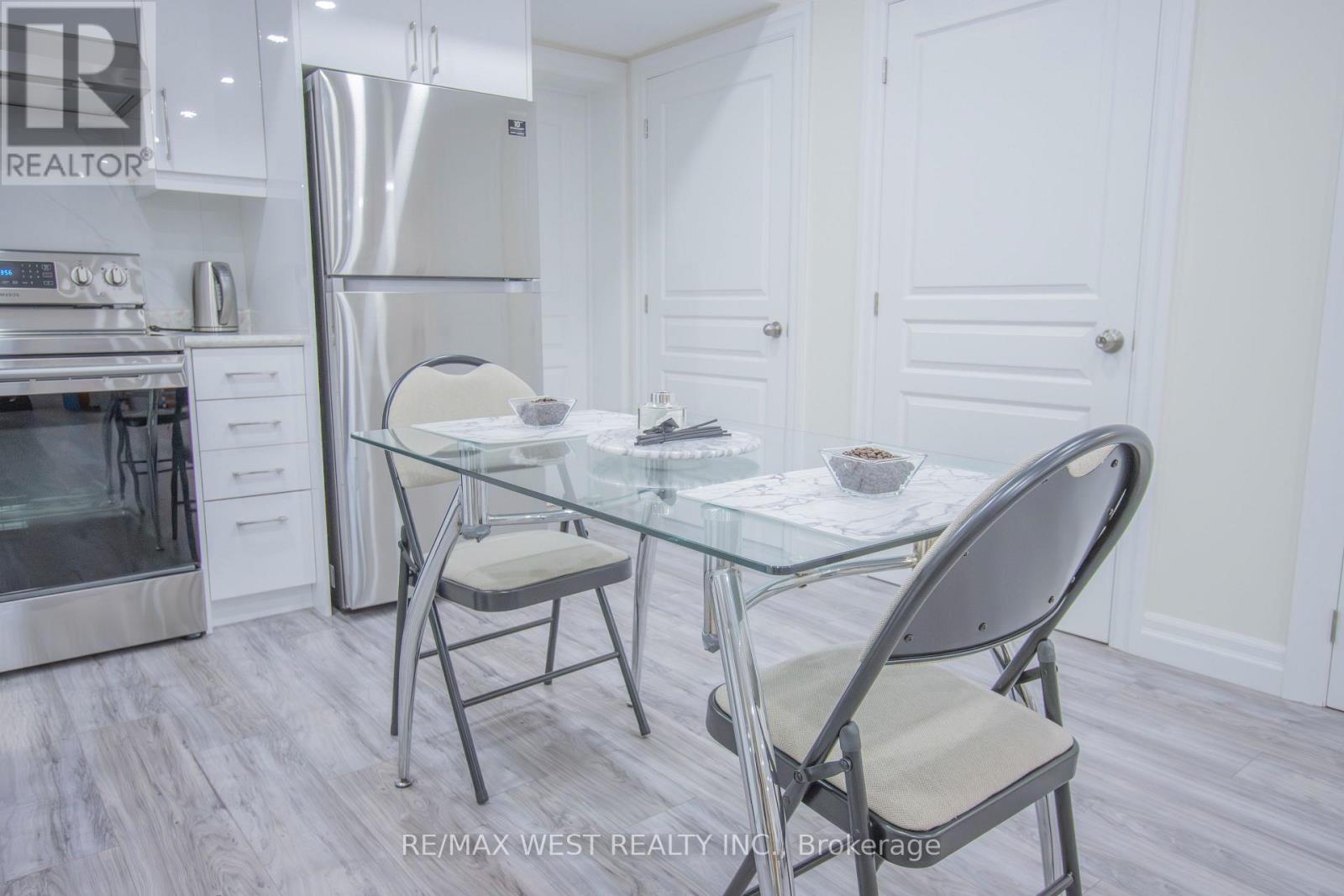 1158 LORNE LANE - 31