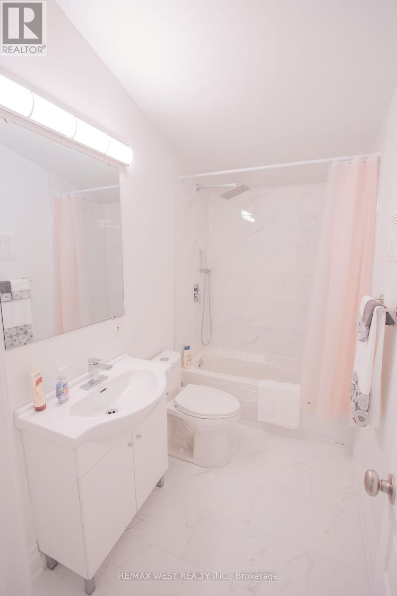 1158 LORNE LANE - 39