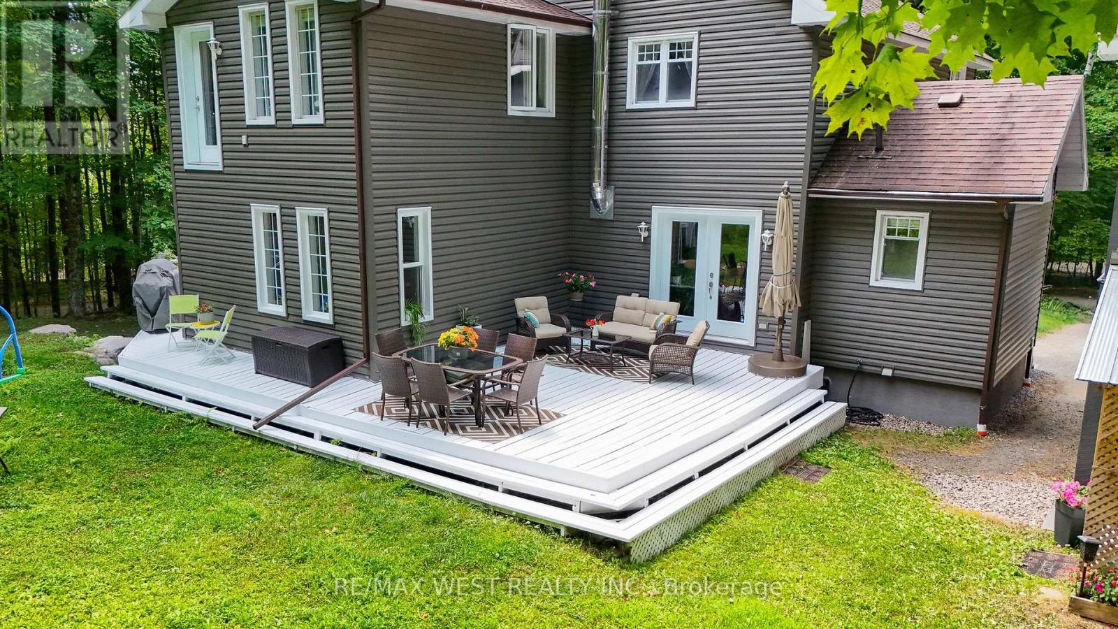 1158 LORNE LANE - 41