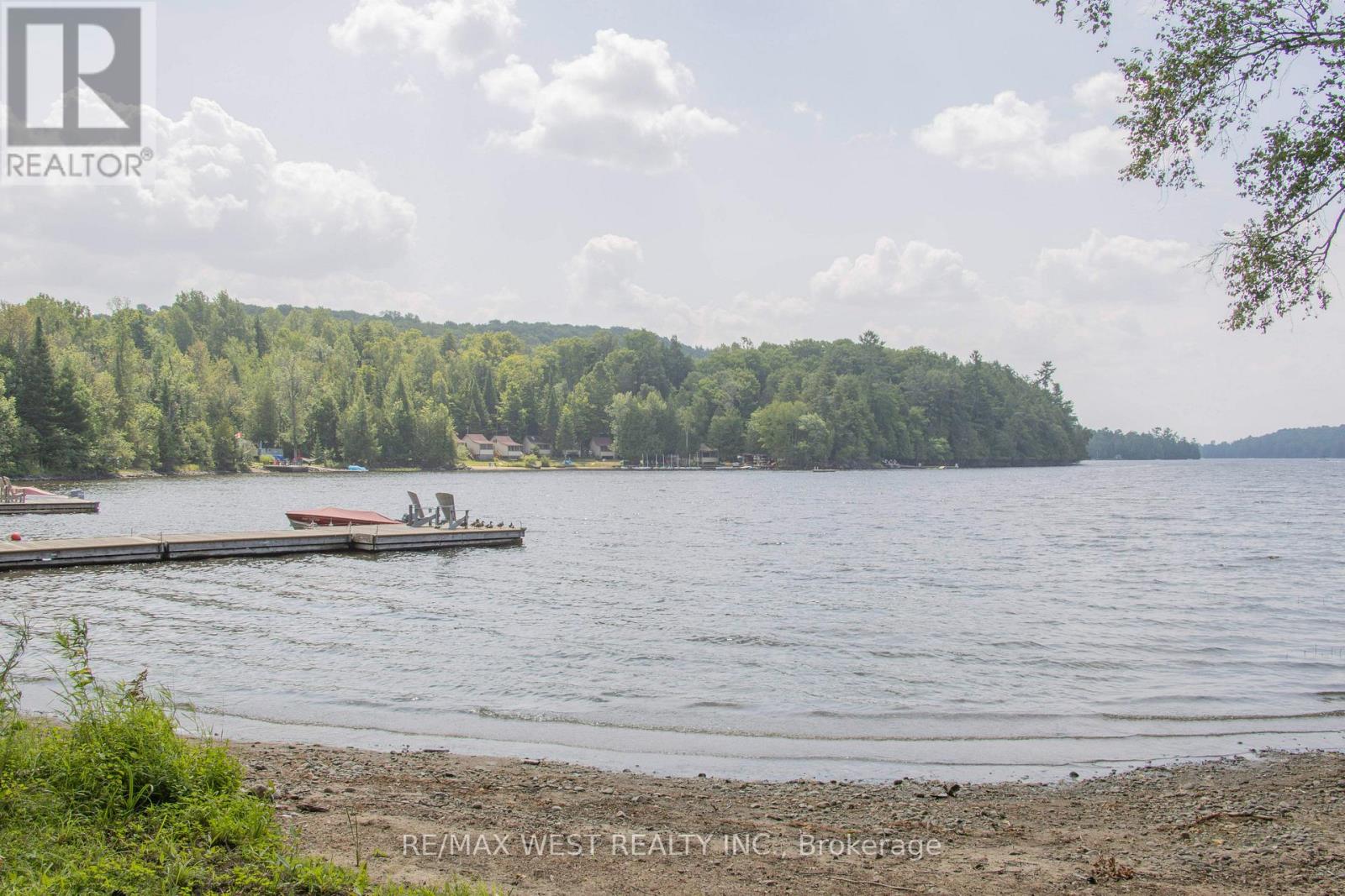 1158 LORNE LANE - 48