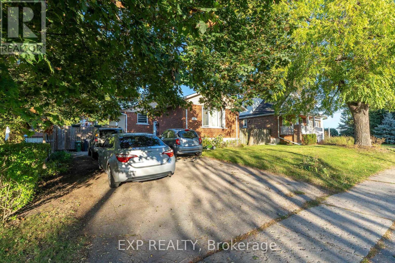41 ALMA STREET N - 4