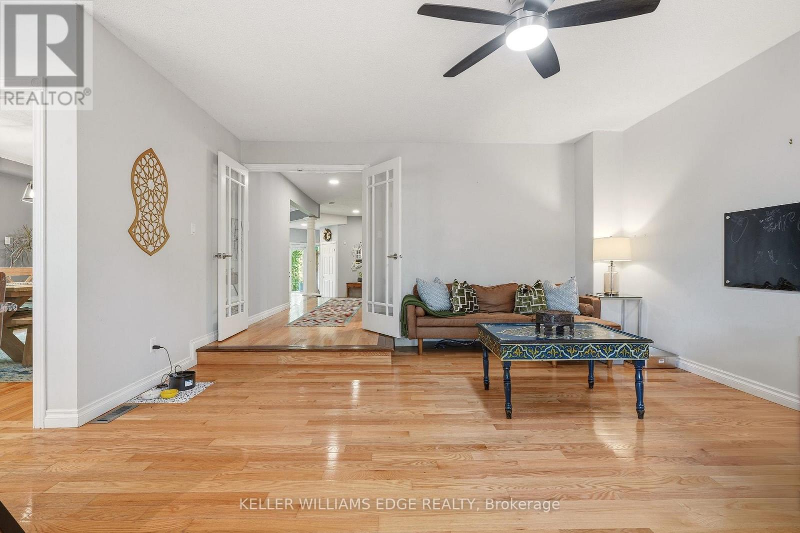 149 COVE CRESCENT - 12