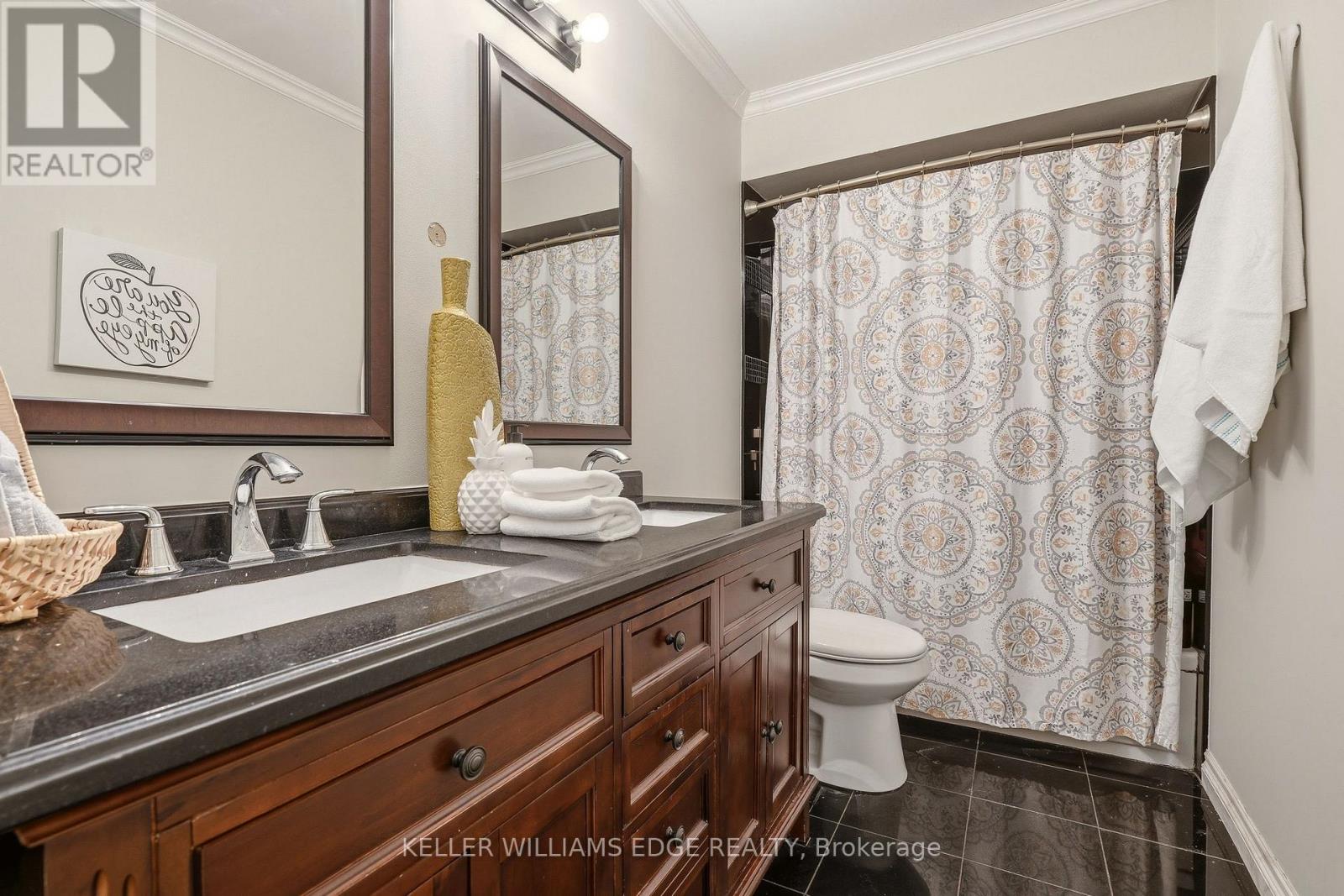 149 COVE CRESCENT - 27
