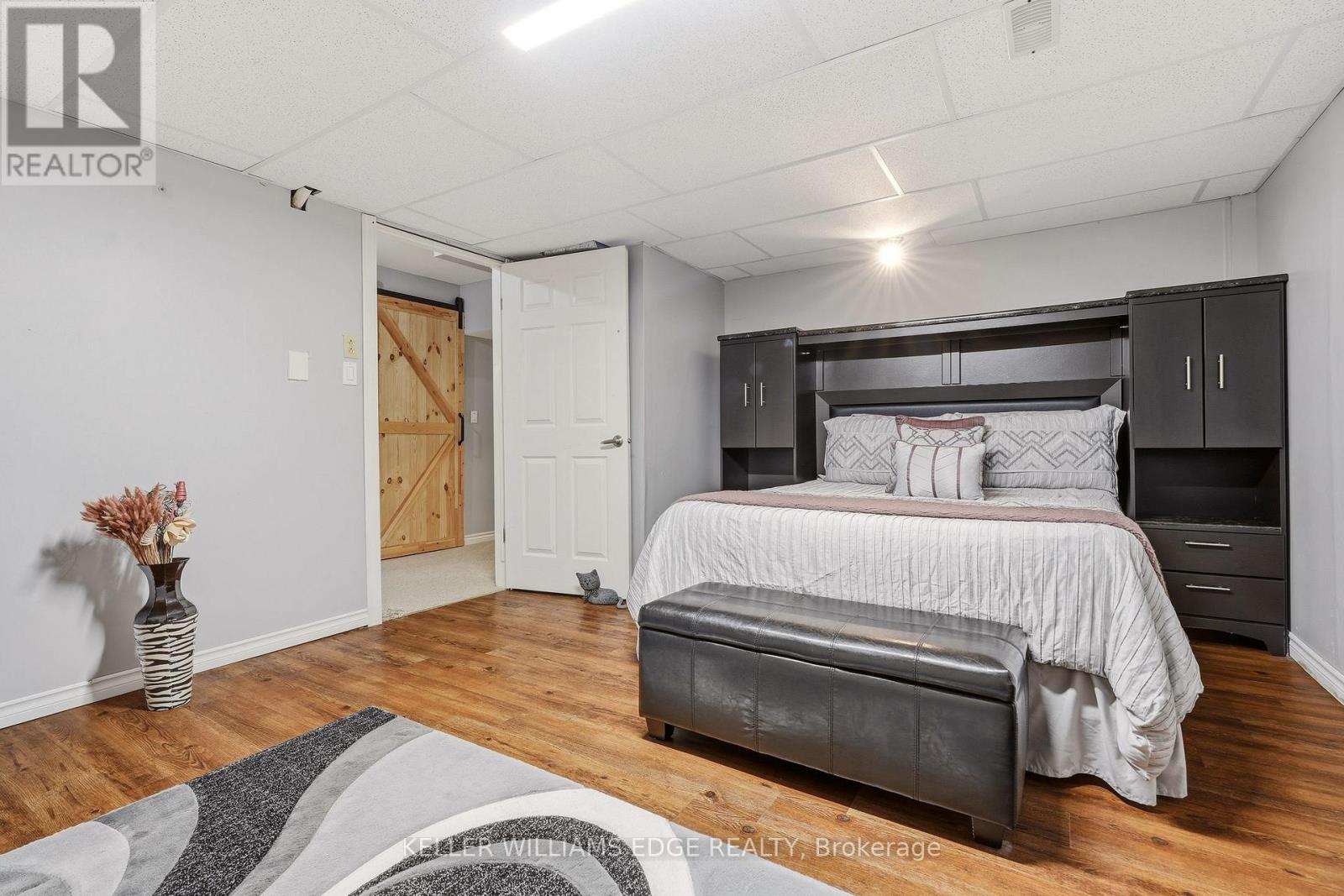 149 COVE CRESCENT - 28