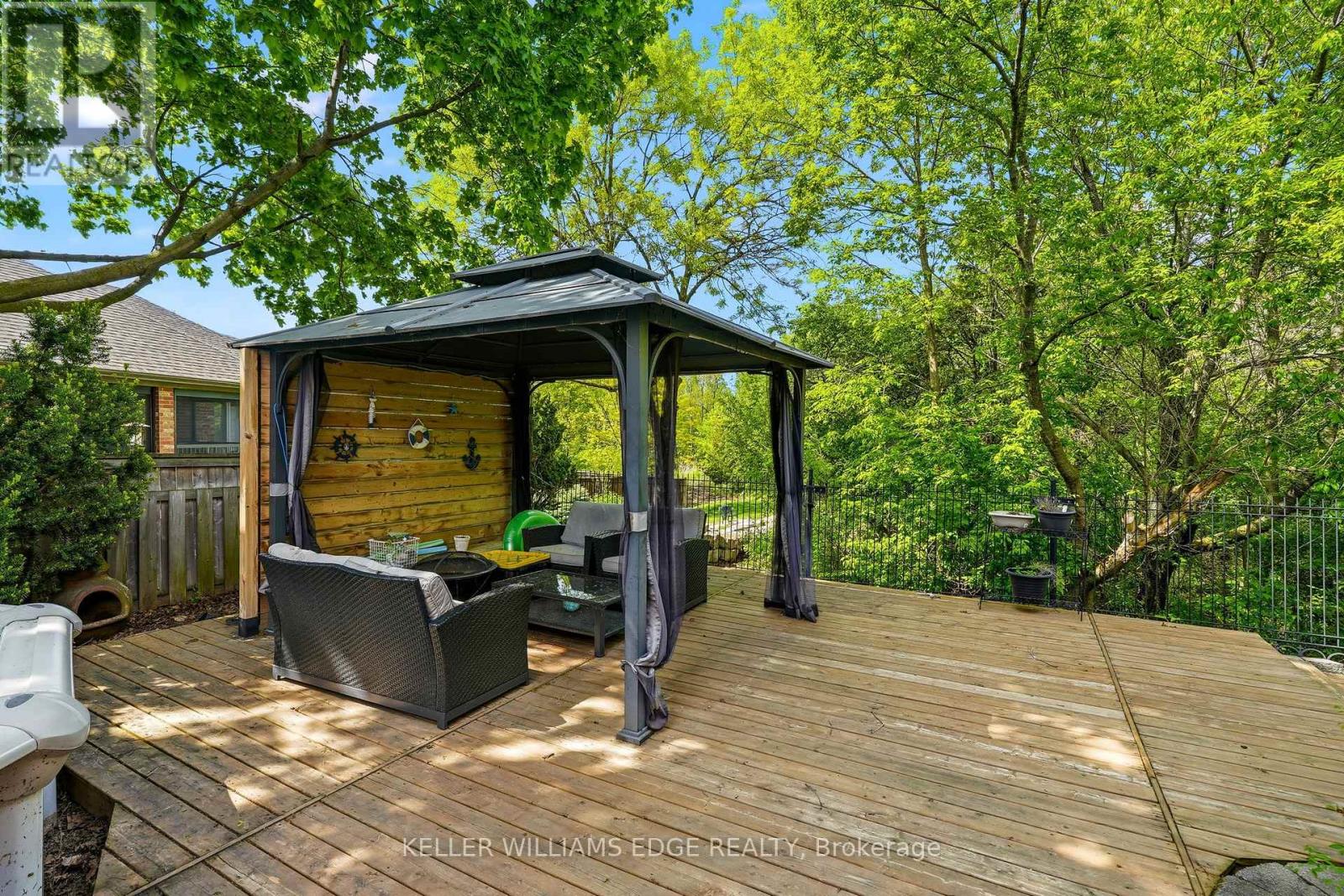 149 COVE CRESCENT - 40