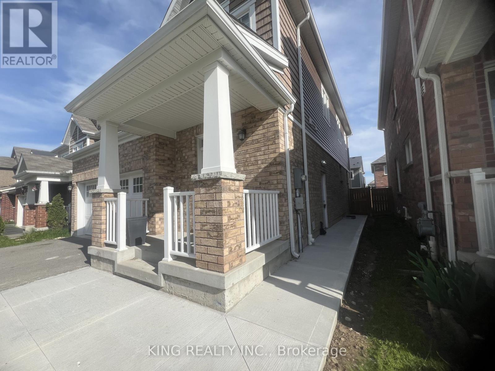 # UNIT 2 - 349 GROVEHILL CRESCENT