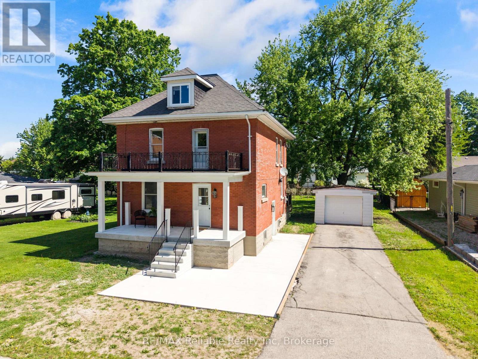 185 TRAFALGAR STREET - 1