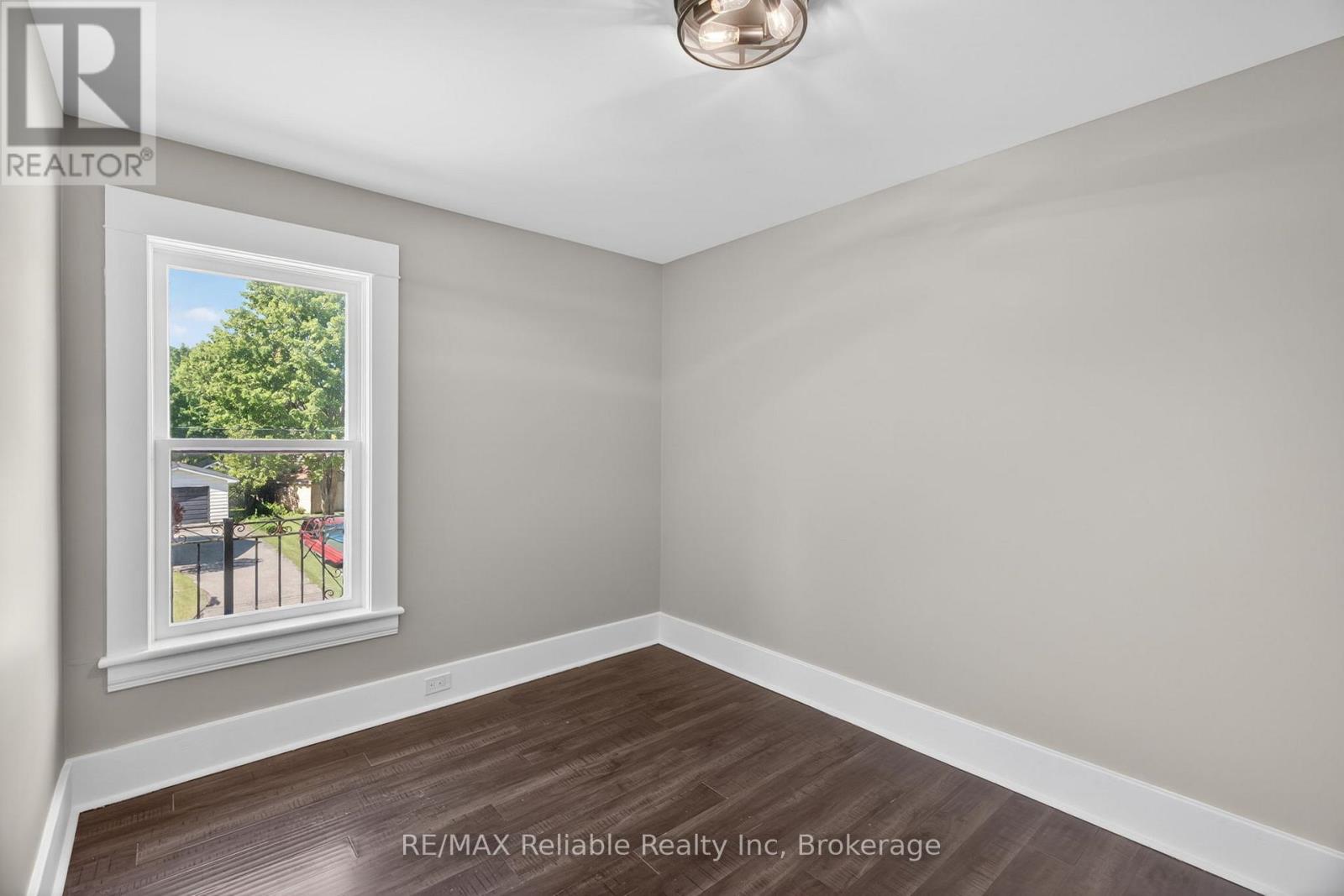 185 TRAFALGAR STREET - 24