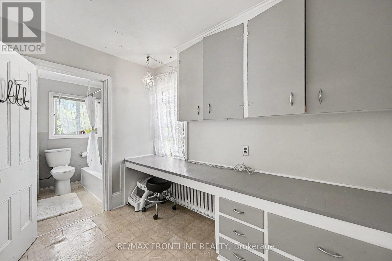 5 D'ARCY STREET - 37