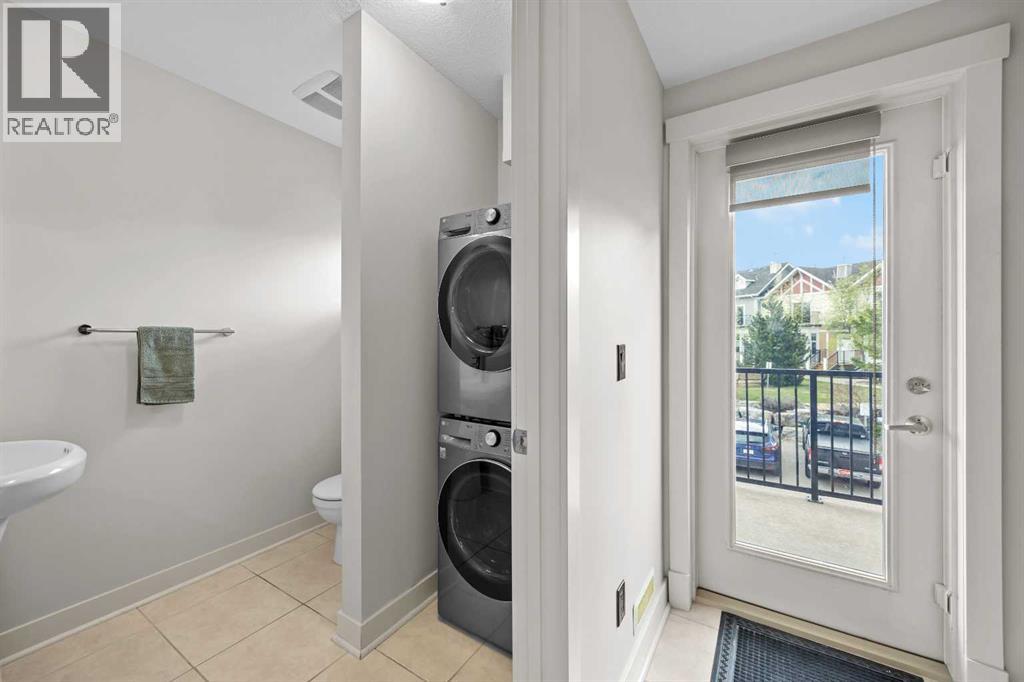 768 73 Street SW - 14