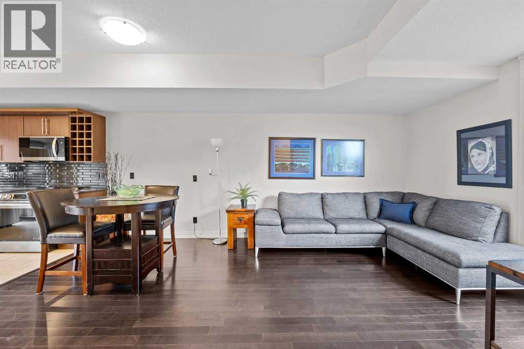 768 73 Street SW - 7