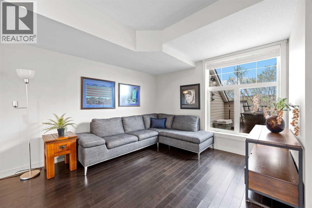 768 73 Street SW - 5