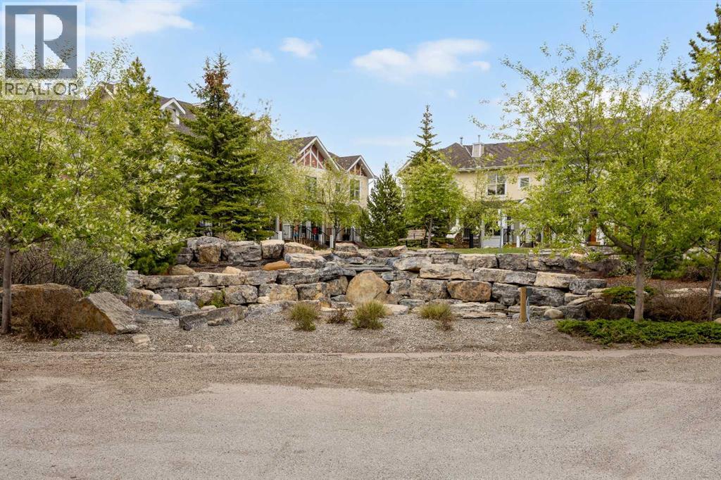 768 73 Street SW - 34