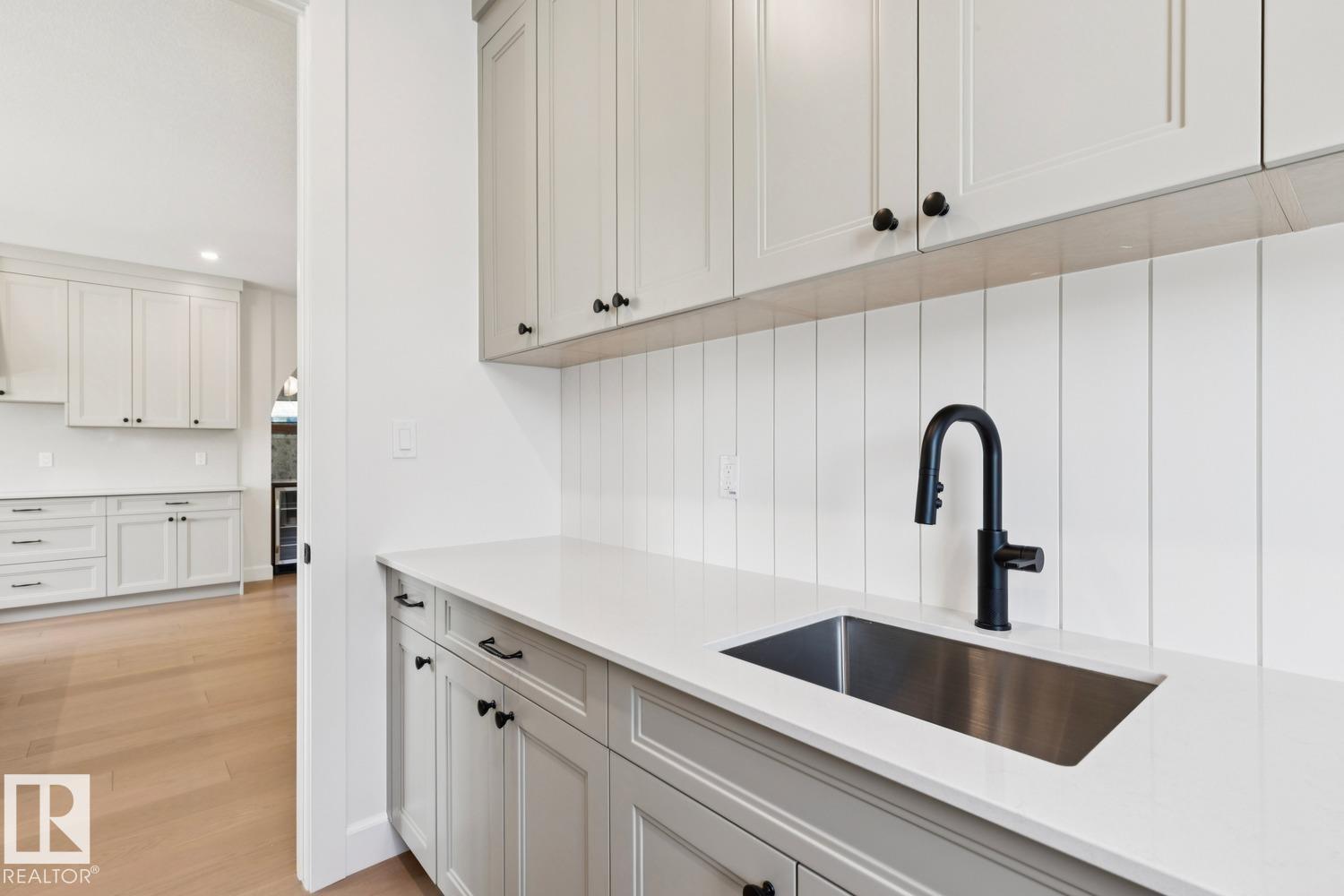 9023 90 ST NW - 31