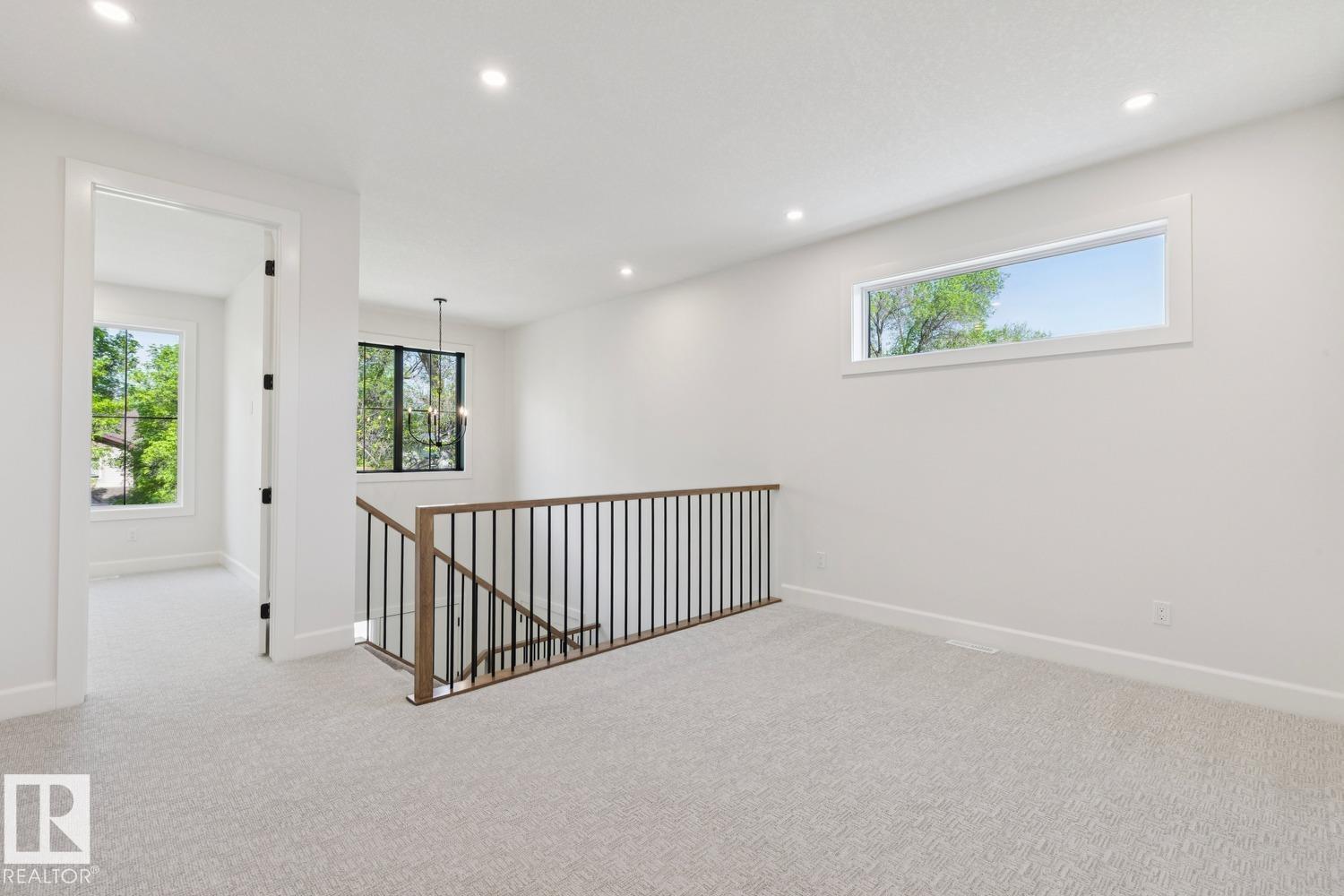 9023 90 ST NW - 34