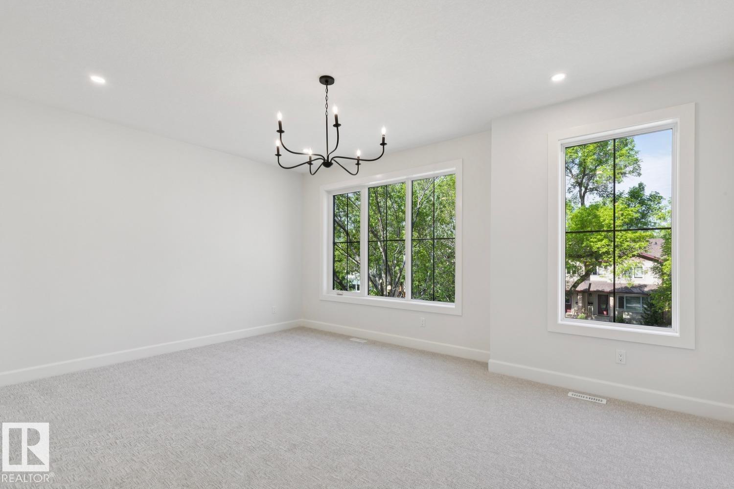 9023 90 ST NW - 36