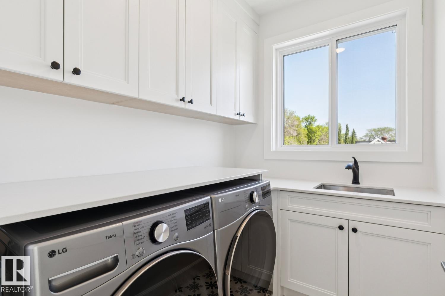 9023 90 ST NW - 50