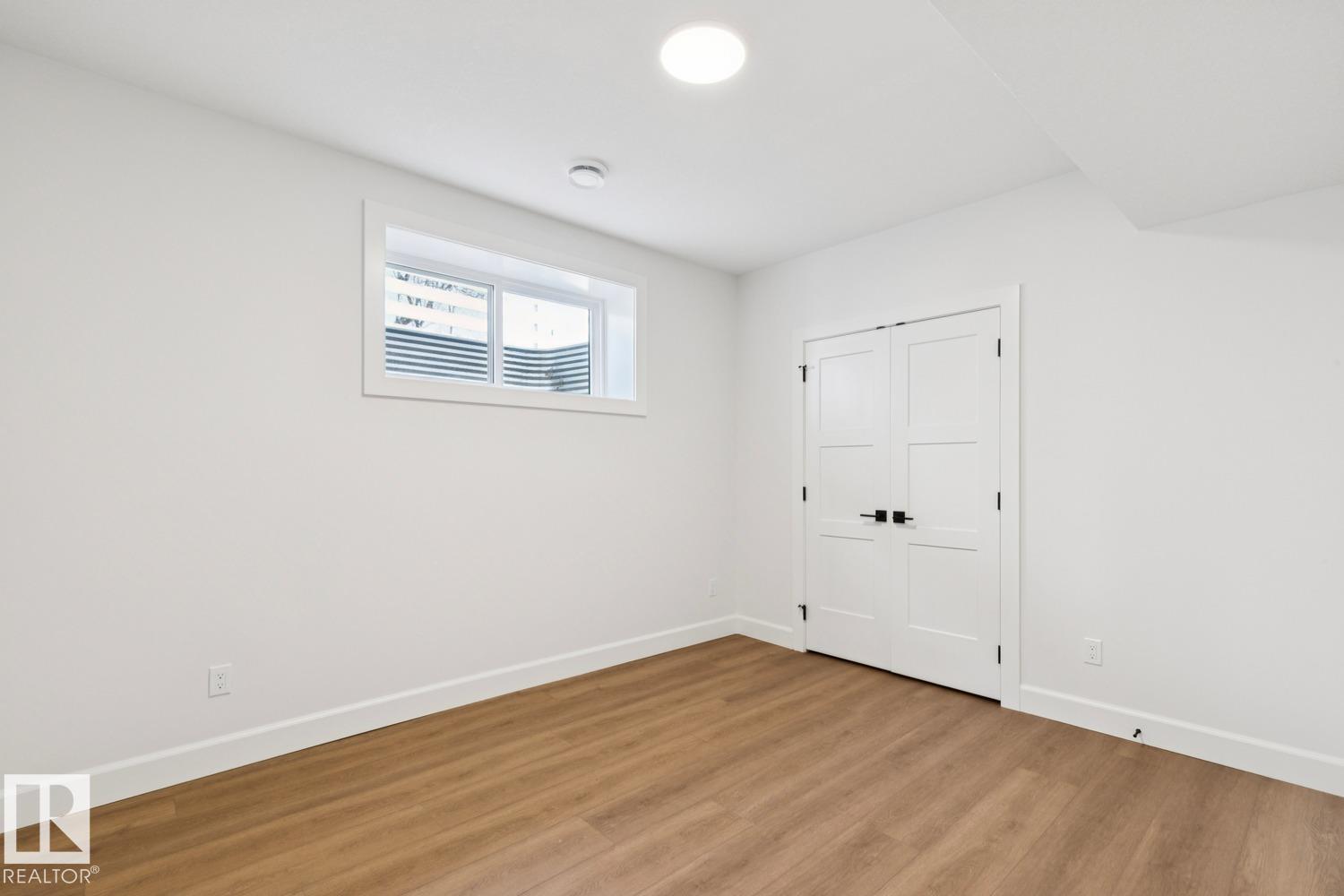 9023 90 ST NW - 58
