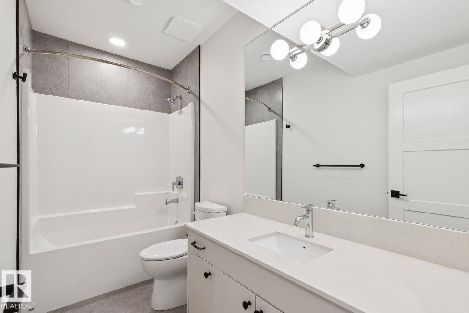 9023 90 ST NW - 60