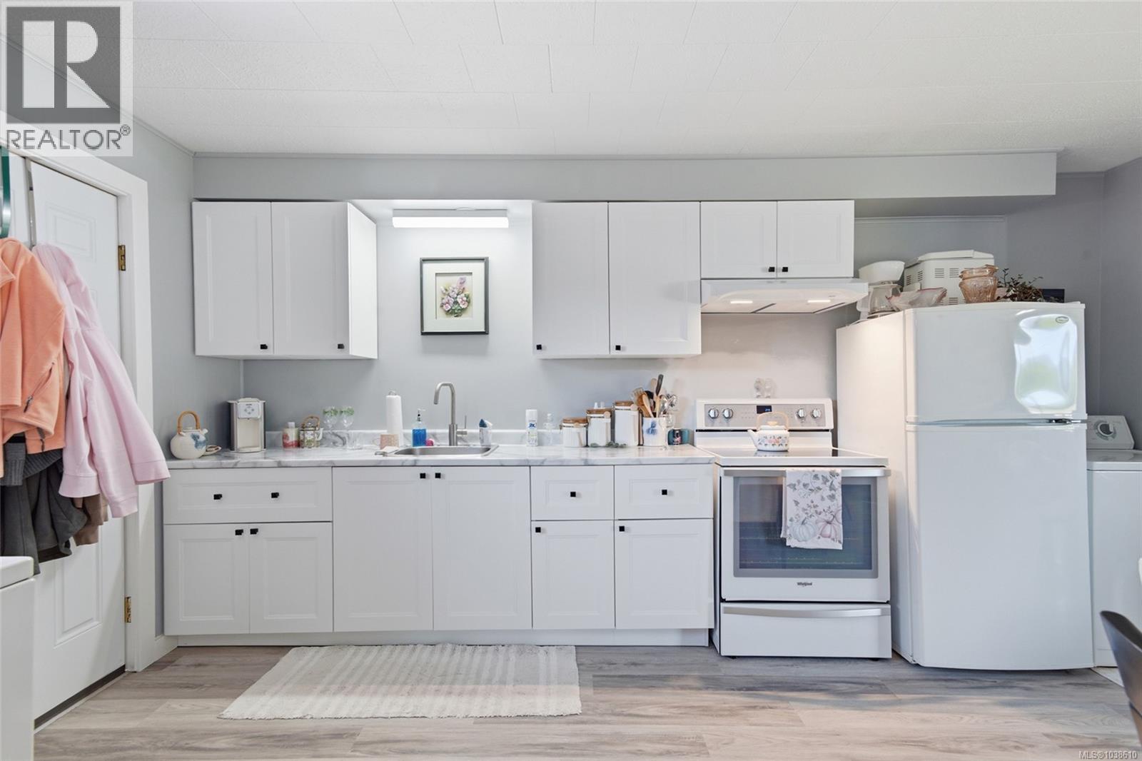 5148 Mary St - 6