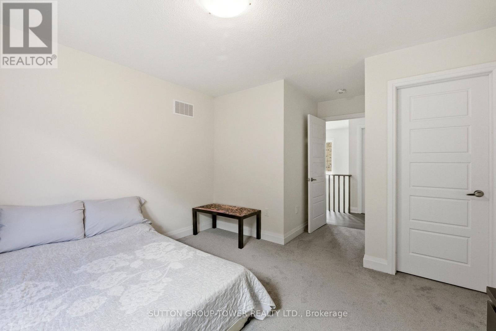 194 FERRAGINE CRESCENT - 29