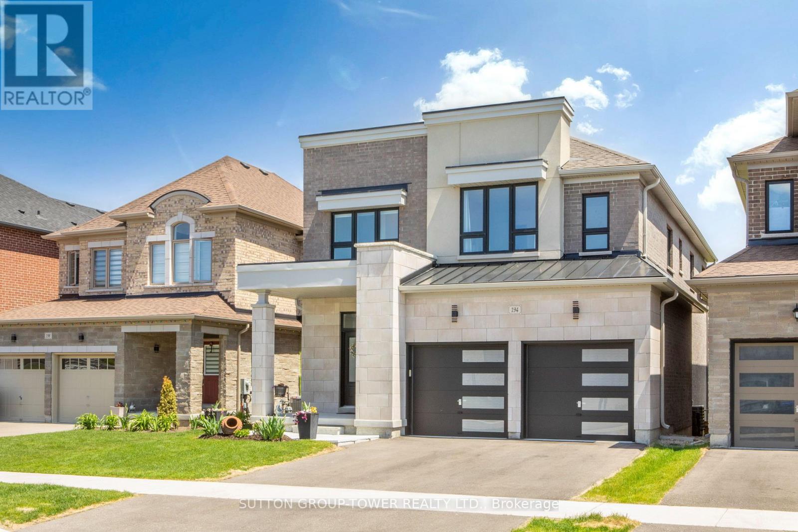 194 FERRAGINE CRESCENT - 3