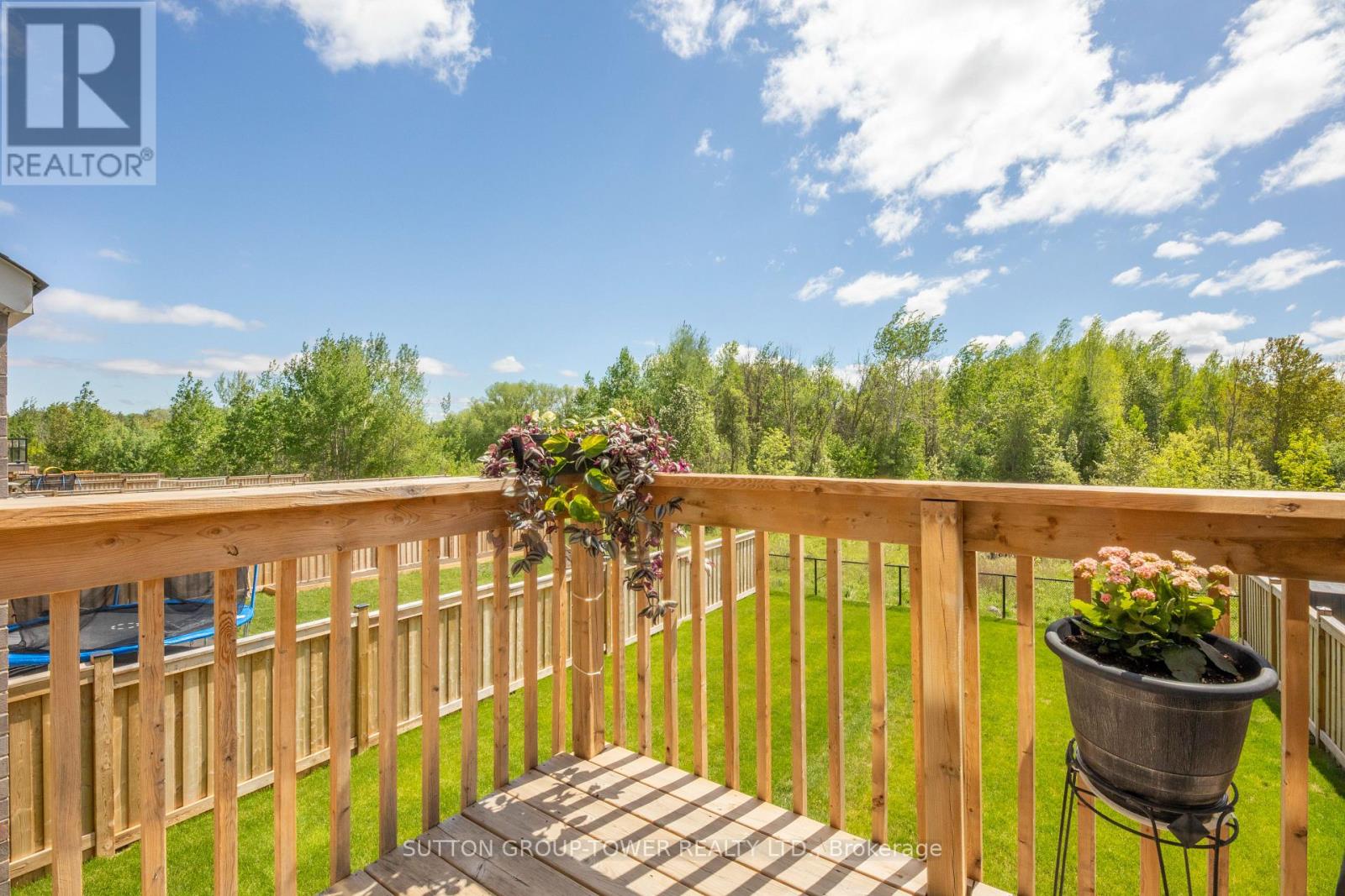 194 FERRAGINE CRESCENT - 42