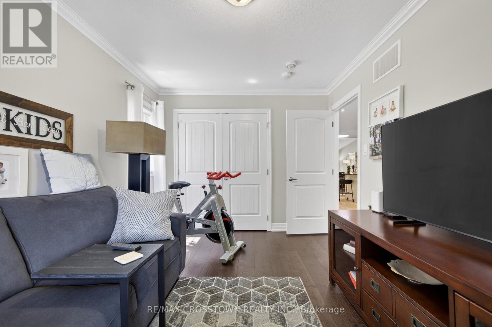 8 NEW YORK AVENUE - 10