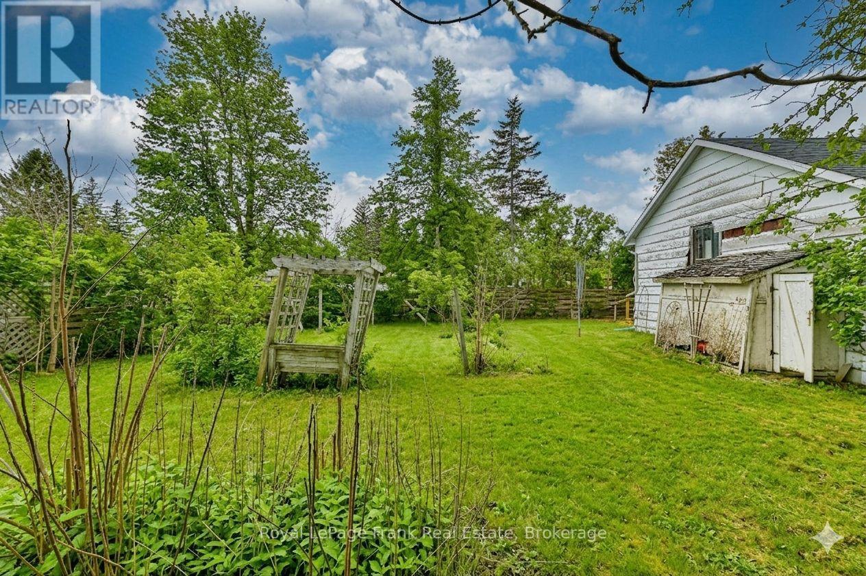 865 PARKHILL ROAD W - 40