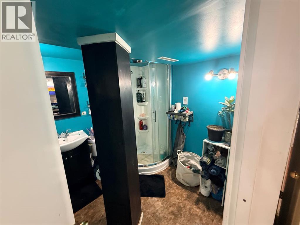 5115 56A Street - 16