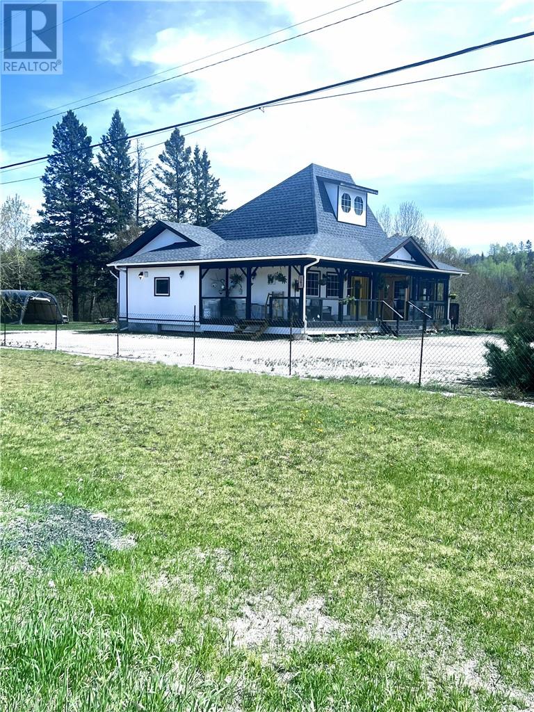161 Highway 17 W