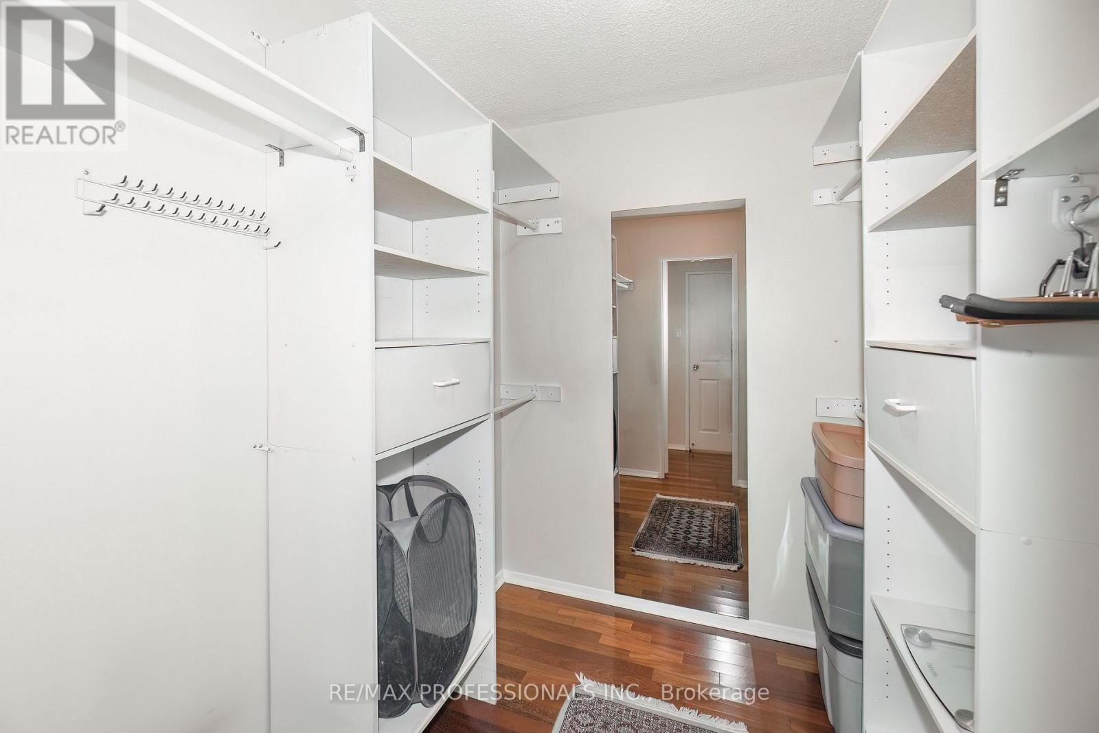 #2302 2010 ISLINGTON AVENUE - 18