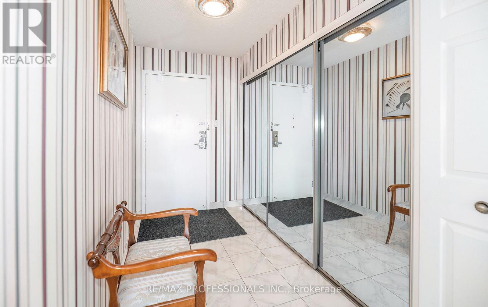 #2302 2010 ISLINGTON AVENUE - 2