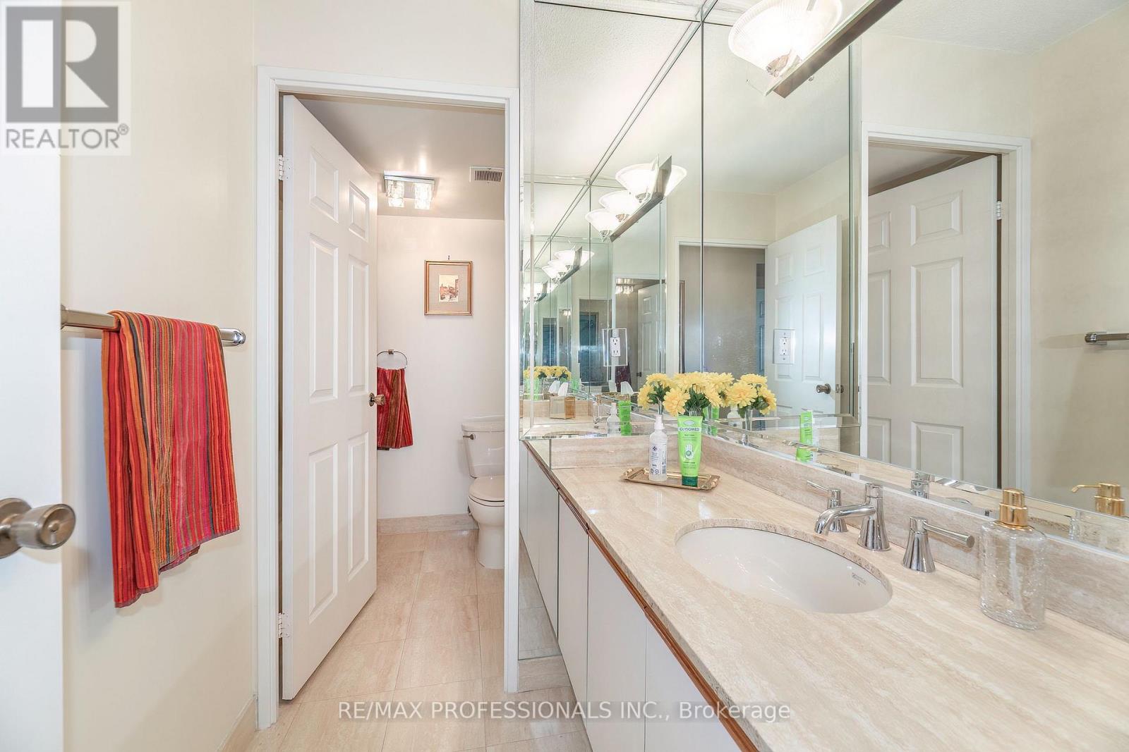 #2302 2010 ISLINGTON AVENUE - 22
